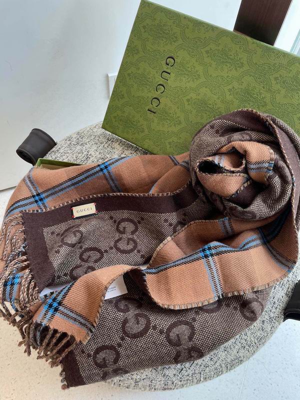 Gucci scarf 45X170cm E122123
